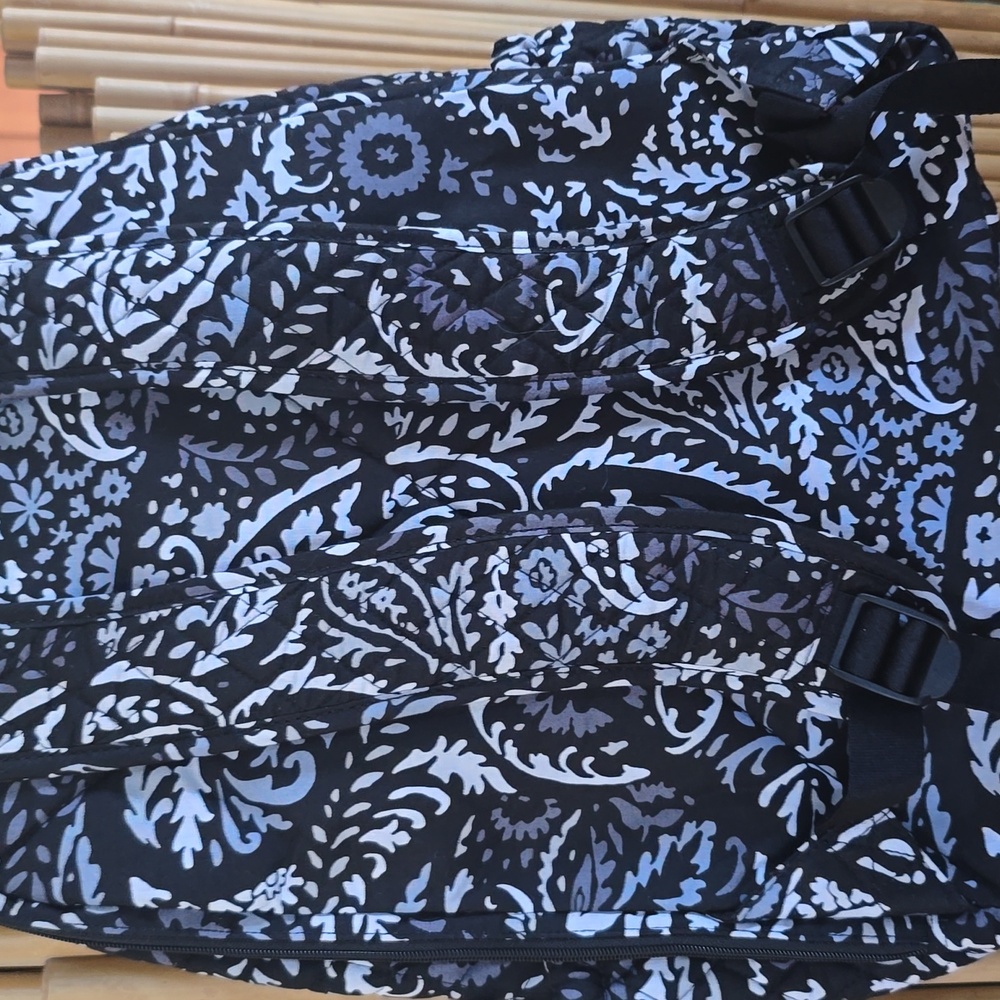 Vera Bradley Black and White Paisley Essential Large Backpack - Picture 4 of 11